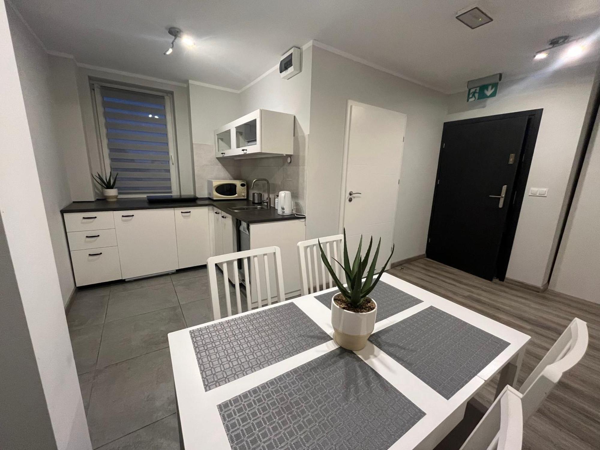 Apartamenty Na Wzgorzu Insko Exterior photo